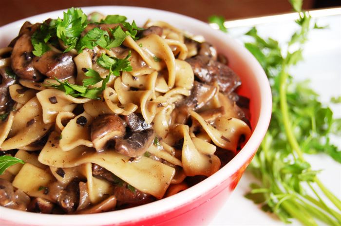 OneGreenPlanets vegan mushroom stroganoff recipe